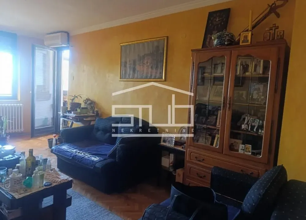 Prodaja, četvorosoban stan, 90m², Cerak, Beograd