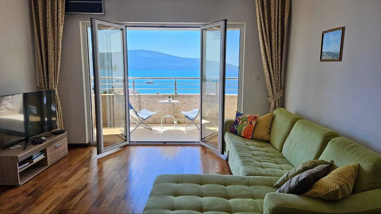 Prodaja, dvosoban stan, 90m², Donja Lastva, Tivat