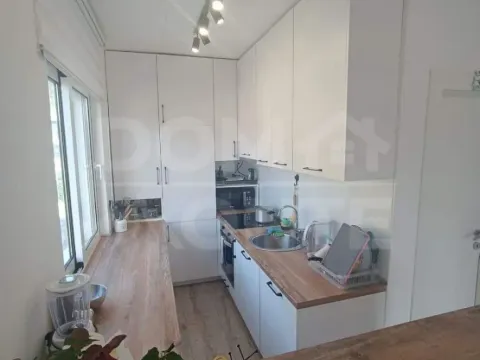 Rent, three bedroom apartment, 100m², Tivat, Crna Gora - image 3