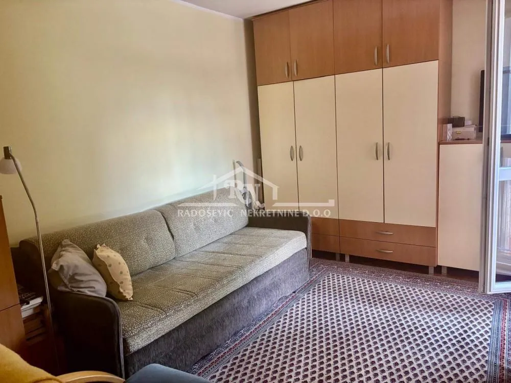 Prodaja, trosoban stan, 100m², Labudovo Brdo, Beograd