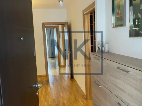 Izdavanje, dvosoban stan, 87m², Malo Brdo, Podgorica - image 9