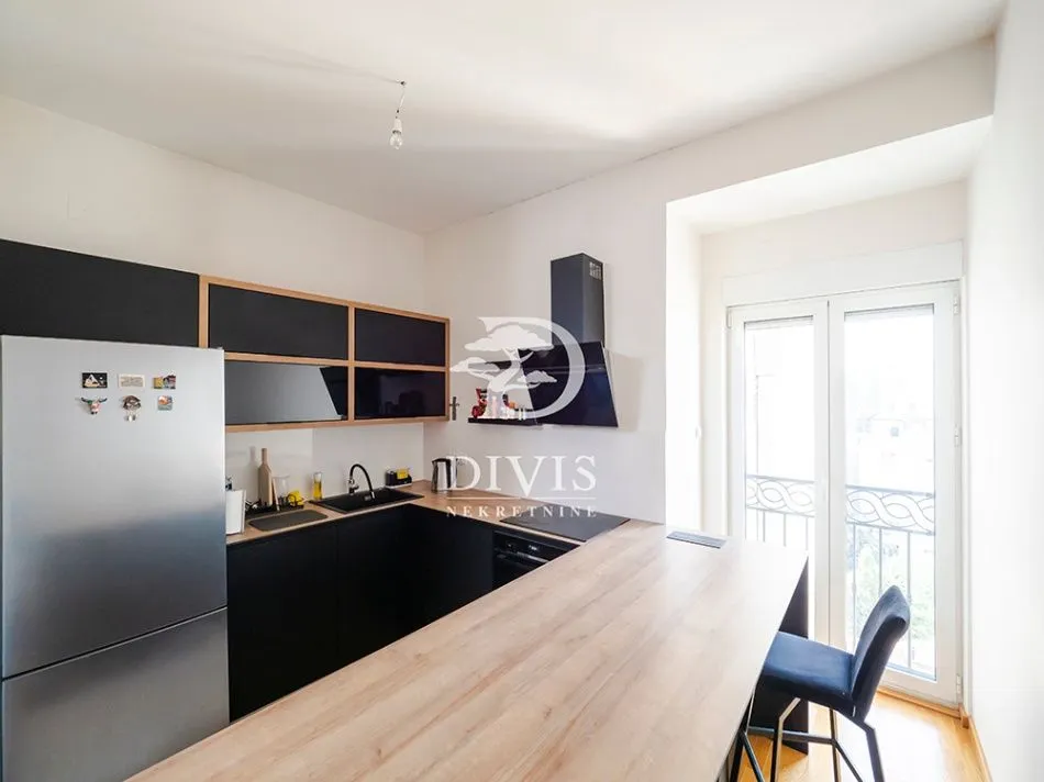 Sale, four bedroom apartment, 165m², Stari Grad, Beograd