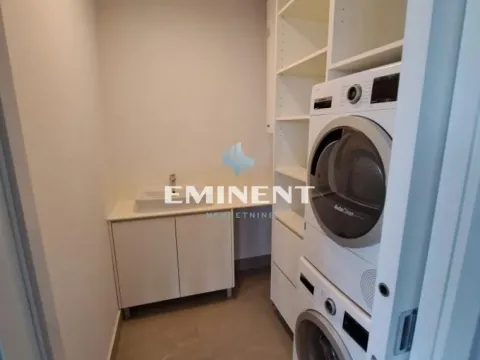 Izdavanje, trosoban stan, 93m², Savski Venac, Beograd - image 16