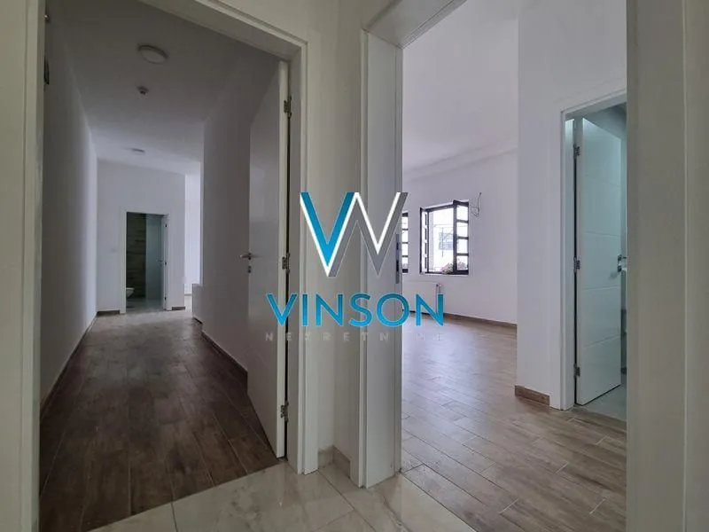 Rent, office space, 950m², Adamovićevo Naselje, Novi Sad Sve Podlokacije