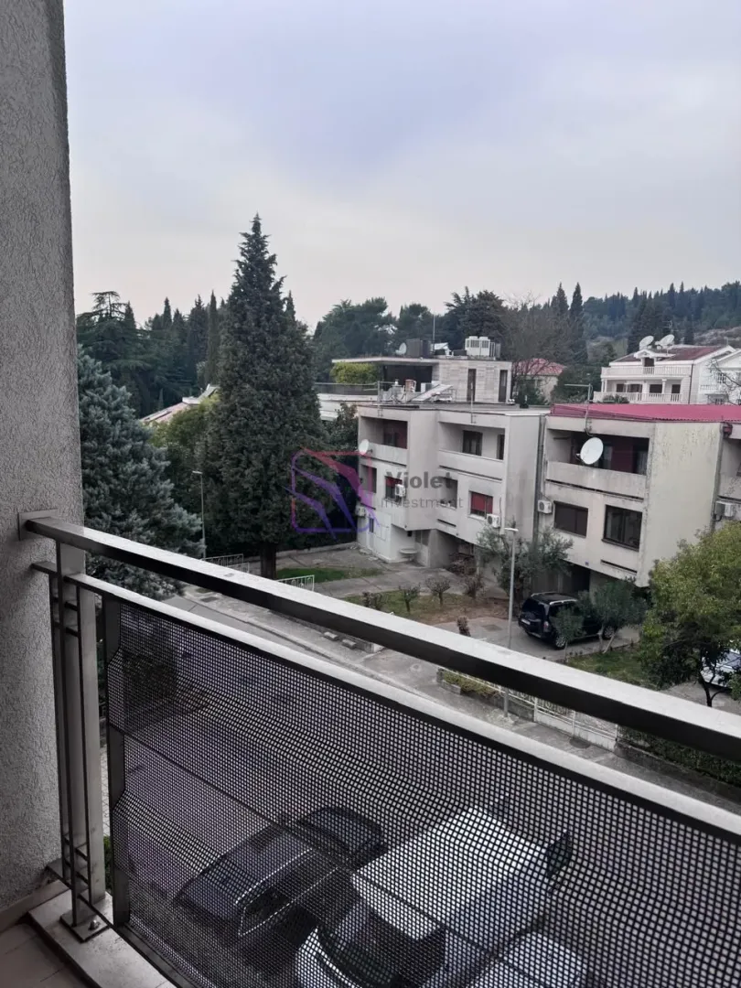 Izdavanje, jednosoban stan, 44m², Gorica C, Podgorica