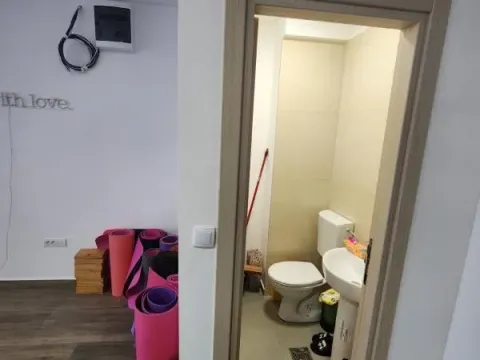 Izdavanje, poslovni prostor, 38m², Centar, Budva - image 3