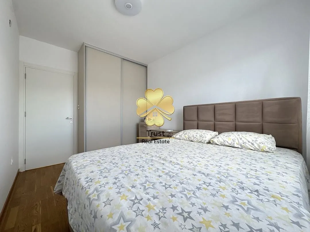 Izdavanje, dvosoban stan, 70m², City Kej, Podgorica