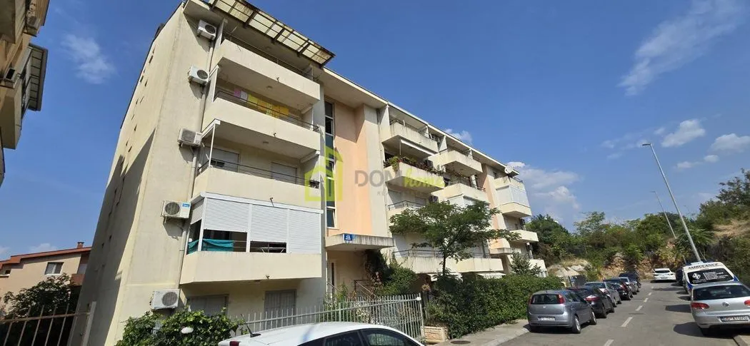 Izdavanje, jednosoban stan, 45m², Vezirov Most, Podgorica