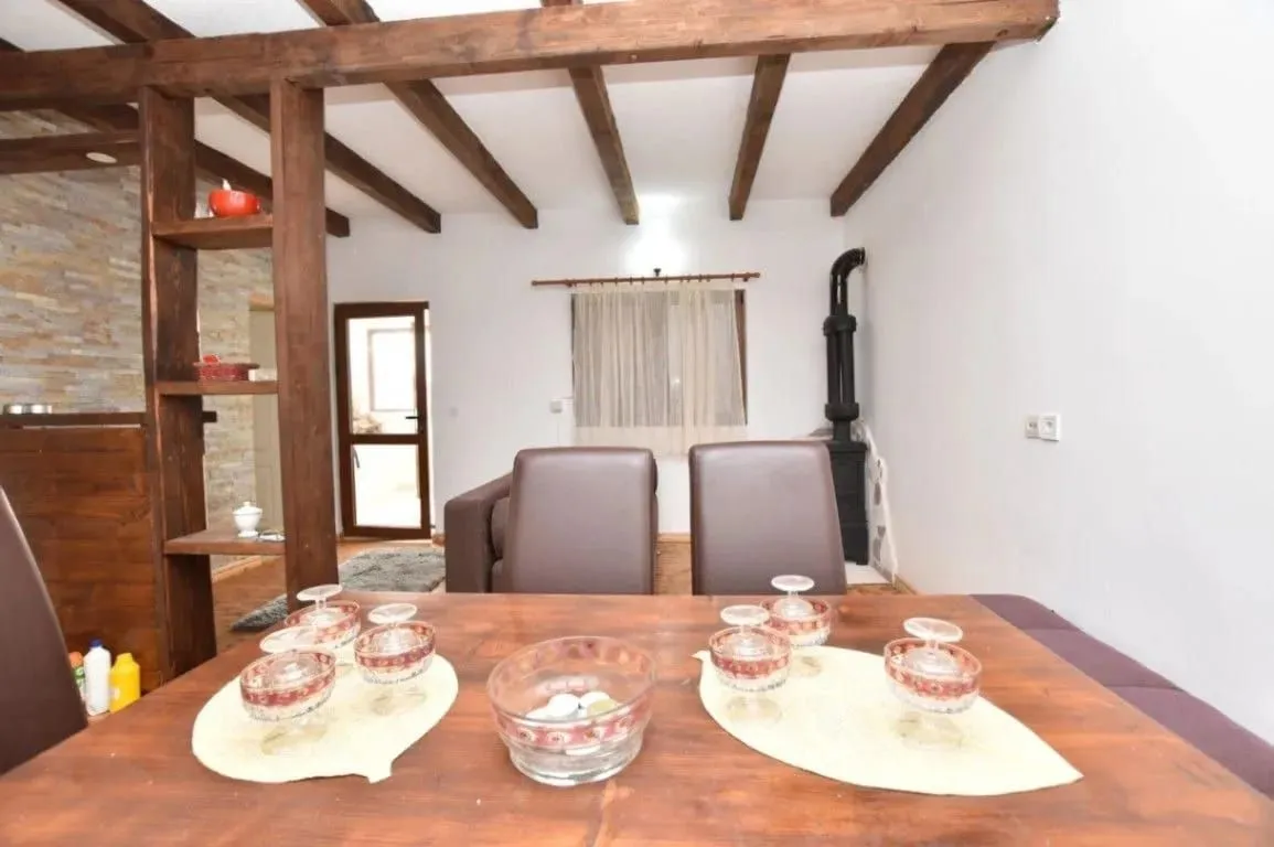 Prodaja, kuća, 290m², Kruševice, Herceg Novi