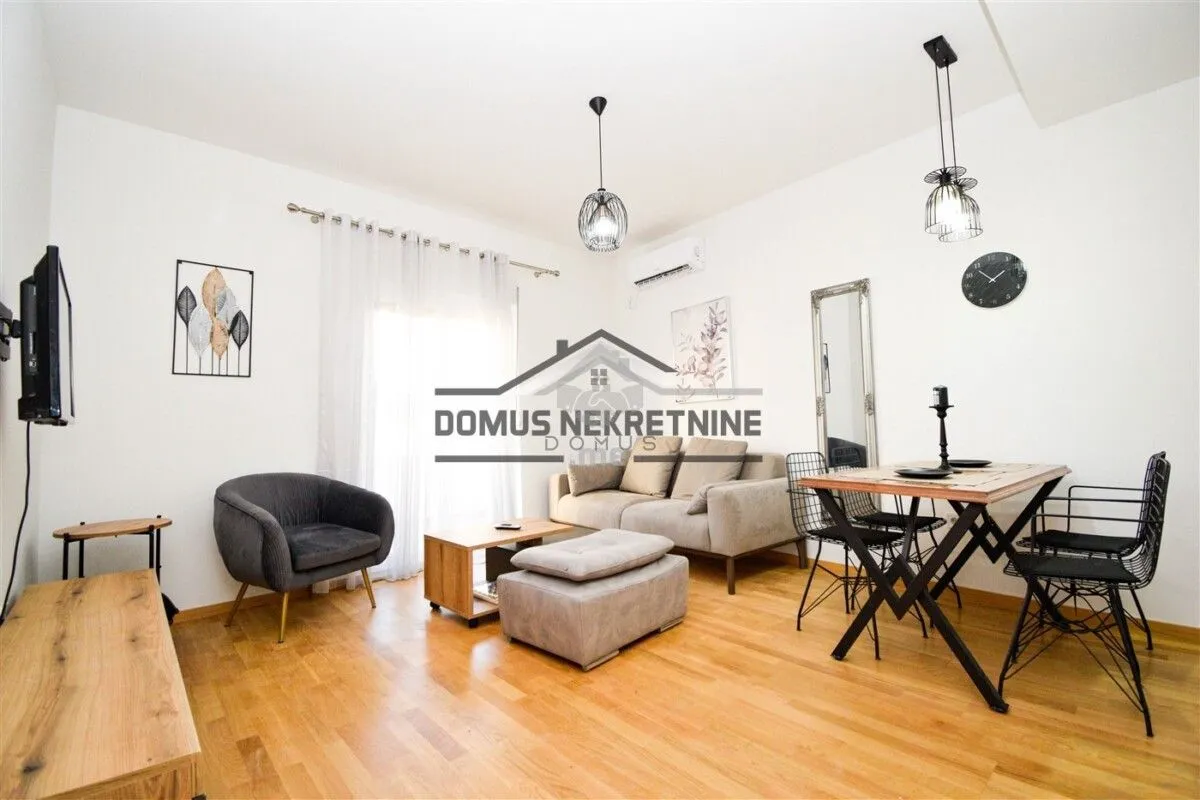 Rent, one bedroom apartment, 55m², Centar, Podgorica