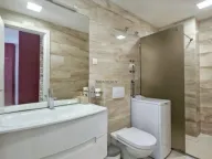 Rent, one bedroom apartment, 70m², Tree cane, Budva - image 7