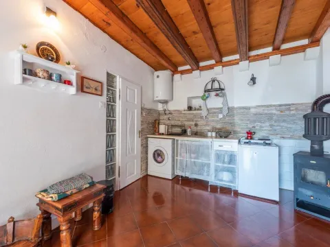 Izdavanje, kuća, 100m², Perast, Kotor - image 5