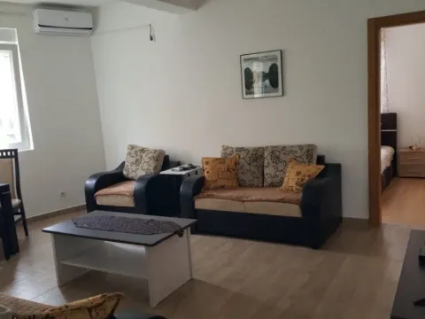 Izdavanje, dvosoban stan, 75m², Dumidran, Tivat - image 10
