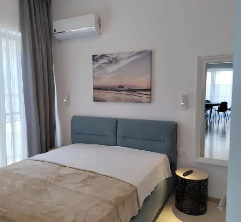 Rent, one bedroom apartment, 50m², Bečići, Budva