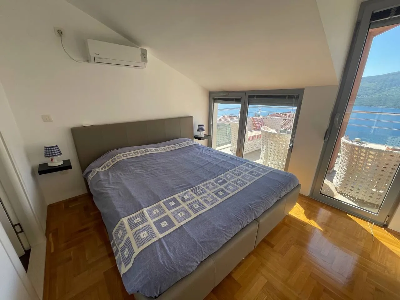 Prodaja, trosoban stan, 72m², Đenovići, Herceg Novi