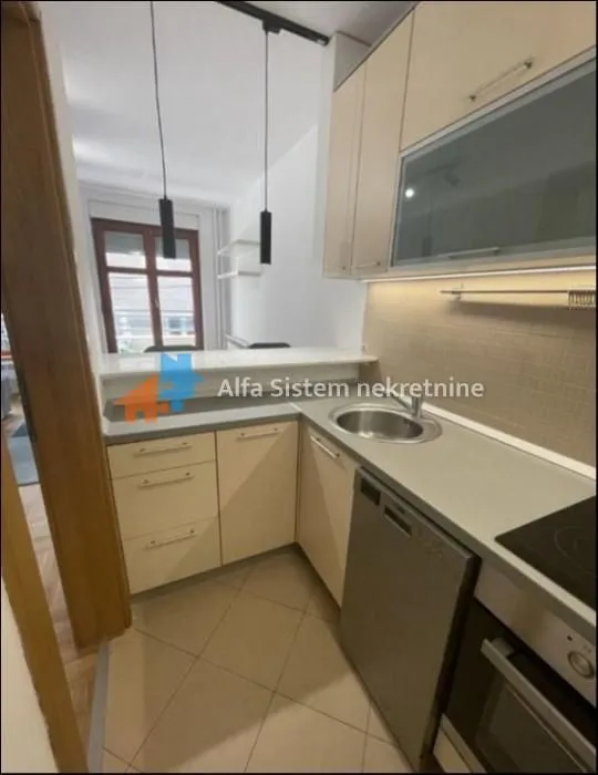 Rent, apartment, 36m², Kalenić Pijaca, Vračar Sve Podlokacije