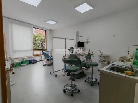 Izdavanje, poslovni prostor, 45m², Stari Grad, Beograd - image 4