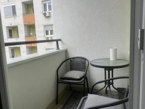 Rent, one bedroom apartment, 36m², Rotkvarija, Novi Sad Sve Podlokacije - image 10