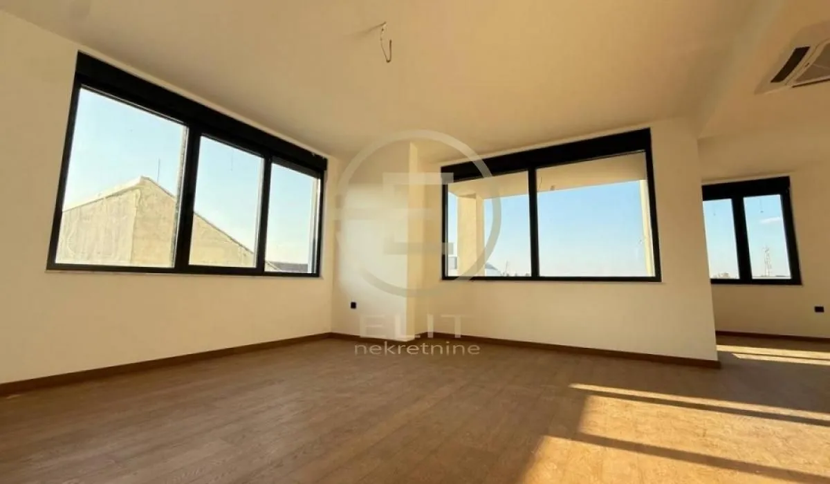 Prodaja, stan, 135m², Bulevar patrijarha Pavla, Novi Sad Sve Podlokacije