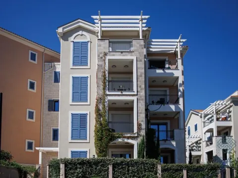 Sale, one bedroom apartment, 50m², Luštica Bay, Tivat - image 10