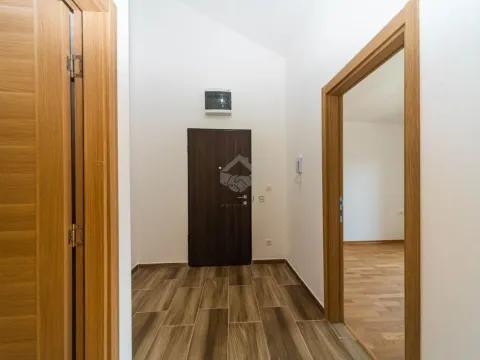 Sale, one bedroom apartment, 52m², Stari Aerodrom, Podgorica - image 10