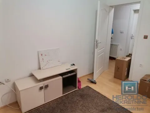 Izdavanje, jednosoban stan, 58m², Aqua park, Jagodina - image 3
