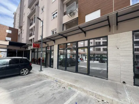 Sale, office space, 100m², Stari Aerodrom, Podgorica - image 3