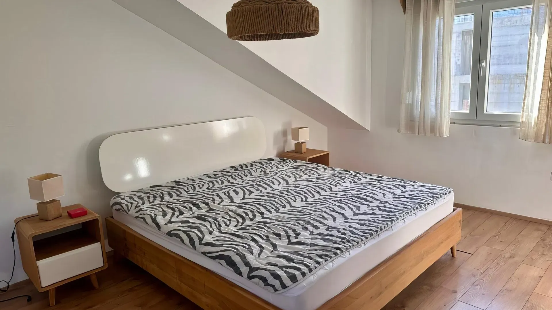 Izdavanje, dvosoban stan, 85m², Seljanovo, Tivat