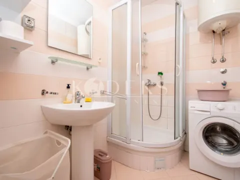 Izdavanje, jednosoban stan, 40m², Stari Aerodrom, Podgorica - image 4