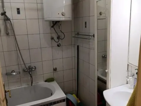 Izdavanje, trosoban stan, 80m², Lion, Zvezdara Sve Podlokacije - image 6