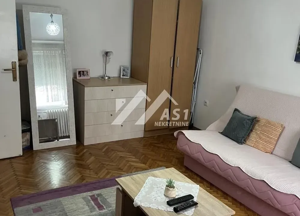 Izdavanje, jednosoban stan, 30m², Železnička Stanica, Novi Sad Sve Podlokacije