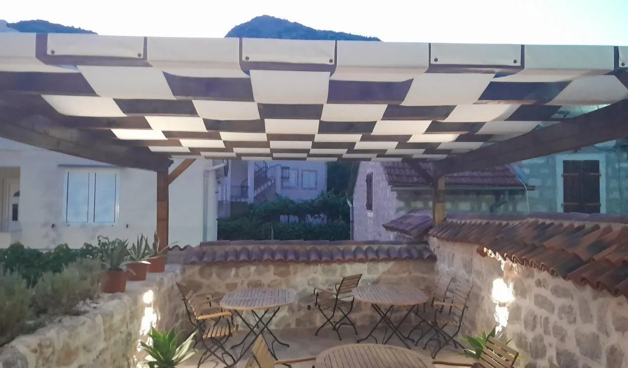 Sale, house, 320m², Risan, Kotor