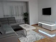 Izdavanje, jednosoban stan, 56m², City Kvart, Podgorica - image 2