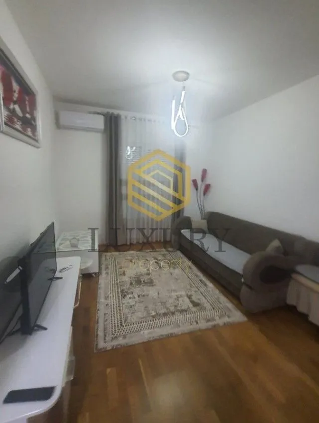 Izdavanje, jednosoban stan, 40m², Stari Aerodrom, Podgorica