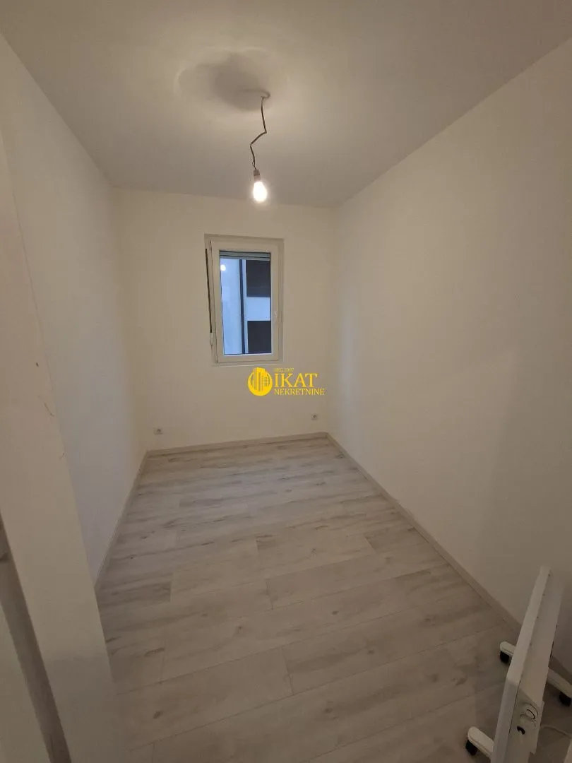 Izdavanje, trosoban stan, 50m², Zvezdara Sve Podlokacije, Beograd