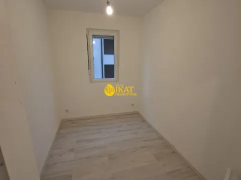 Stan in Zvezdara Sve Podlokacije