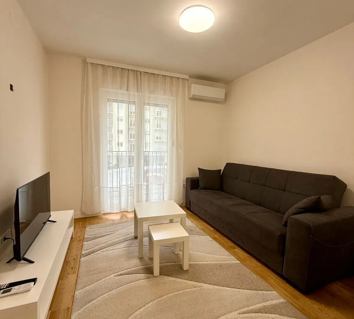 Rent, one bedroom apartment, 45m², Pobrežje, Podgorica