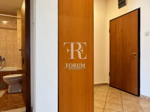 Izdavanje, jednosoban stan, 55m², Momišići, Podgorica - image 5