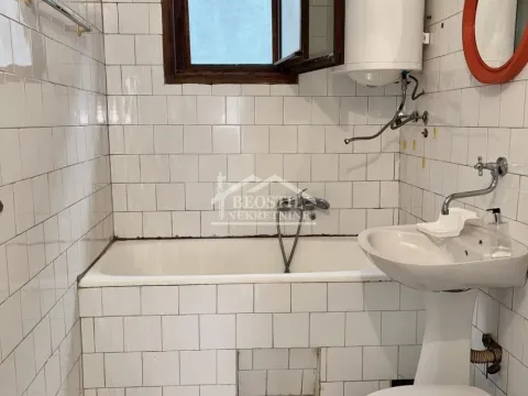 Izdavanje, trosoban stan, 62m², Leštane, Grocka - image 10