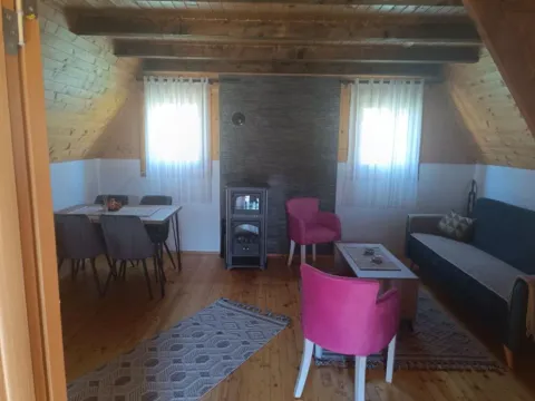 Izdavanje, kuća, 65m², Borje, Žabljak - image 5