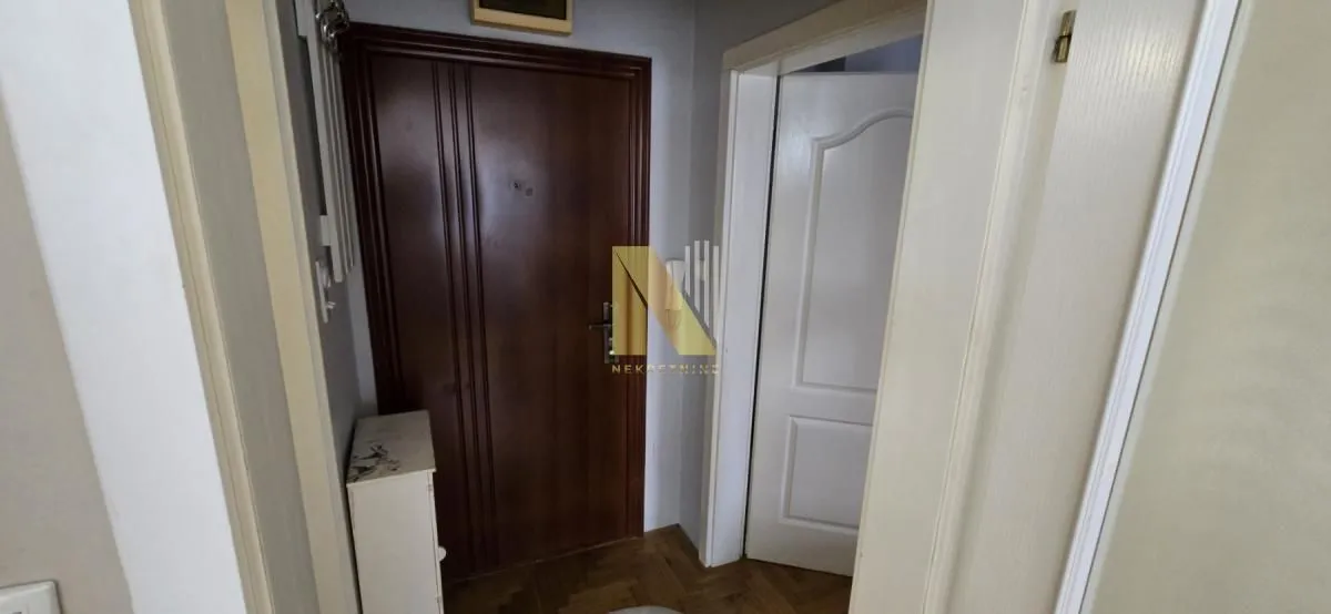 Izdavanje, jednosoban stan, 36m², Centar, Novi Sad