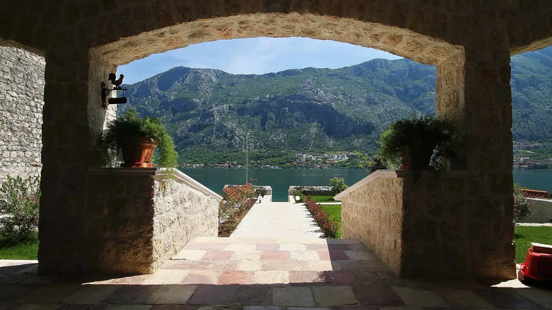 Sale, house, 497m², Prčanj, Kotor