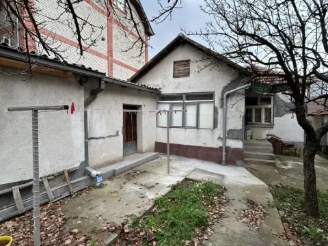 Sale, house, 63m², Ledena Stena, Niš