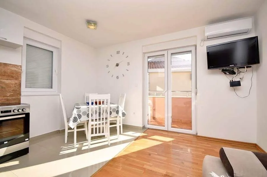 Prodaja, dvosoban stan, 55m², Igalo, Herceg Novi