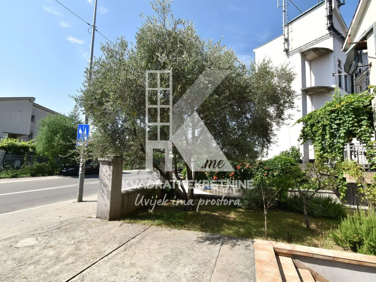 Rent, house, 340m², Masline, Podgorica