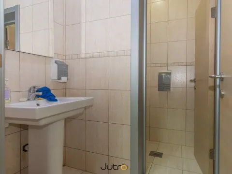 Izdavanje, poslovni prostor, 120m², Podgorica, Crna Gora - image 5