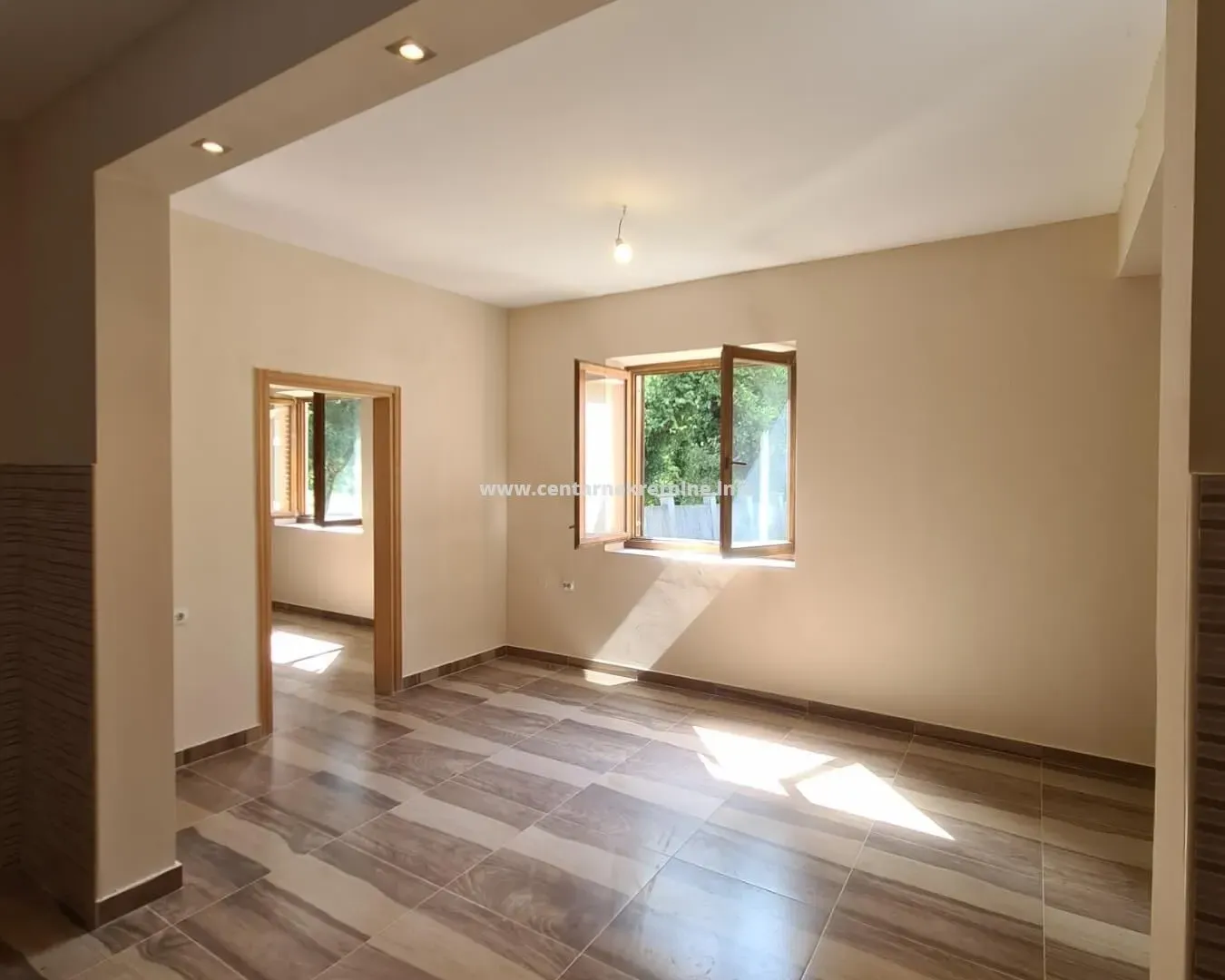 Prodaja, kuća, 110m², Stanjevića Rupa, Podgorica