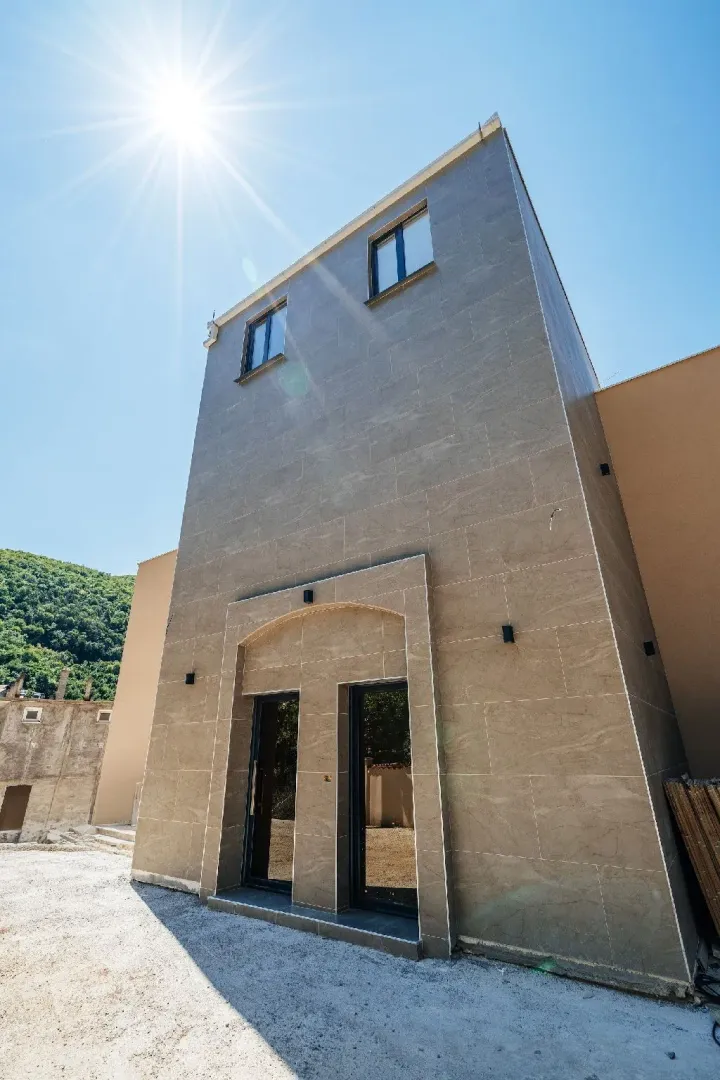 Prodaja, kuća, 1530m², Seoce, Budva