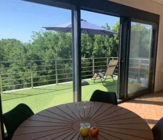 Izdavanje, kuća, 160m², Utjeha, Bar