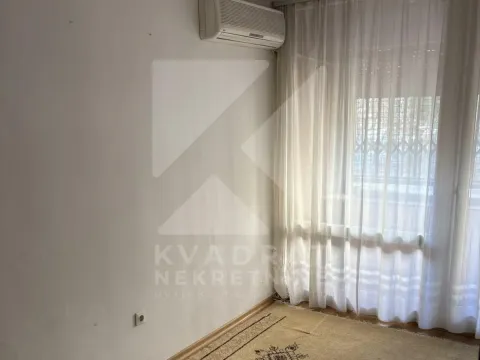 Rent, three bedroom apartment, 75m², Blok 5, Podgorica - image 6